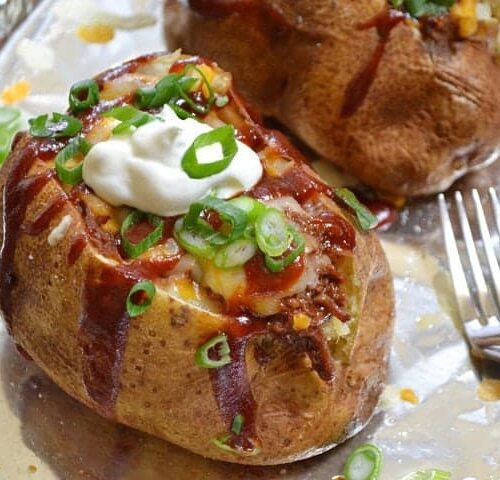 https://www.budgetbytes.com/wp-content/uploads/2013/04/BBQBeefStuffedPotato-500x480.jpg