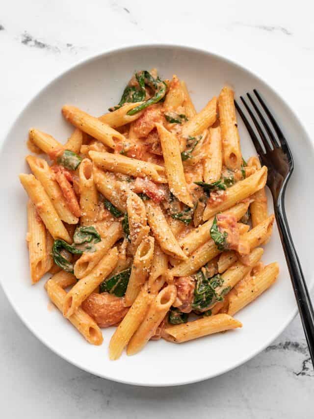 Creamy Tomato and Spinach Pasta - with VIDEO - Budget Bytes