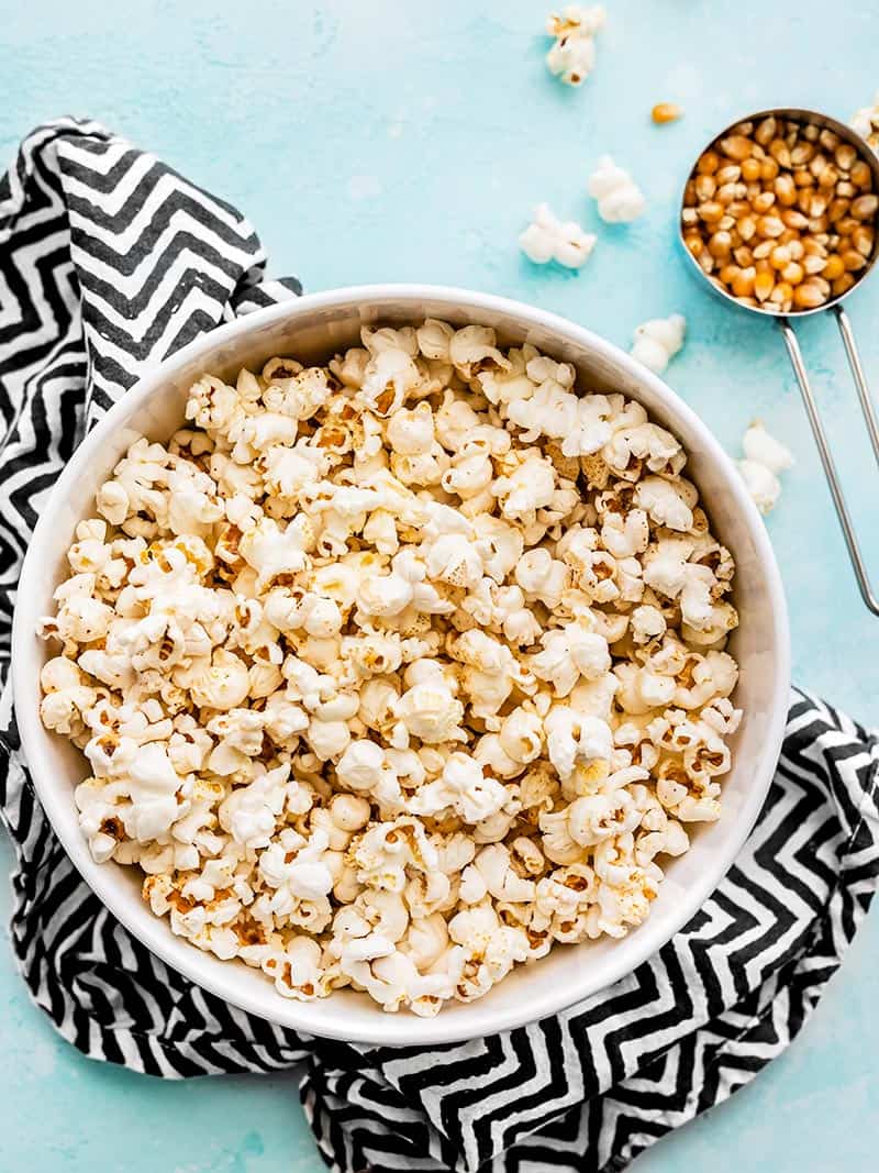 How to Make Quick and Easy Popcorn on the Stove