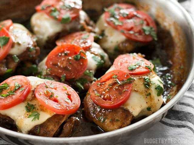 https://www.budgetbytes.com/wp-content/uploads/2016/08/Balsamic-Chicken-Skillet-front-drizzle.jpg