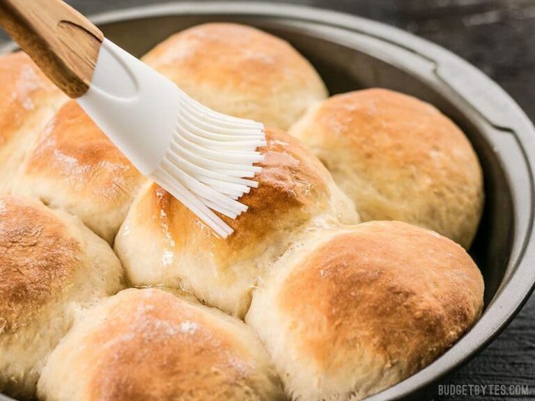 Buttermilk Pull-Apart Rolls - Budget Bytes