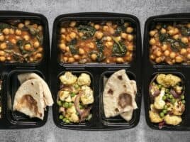 This week's Curried Chickpeas Meal Prep is a filling and flavorful vegetarian meal with a vegan option. BudgetBytes.com