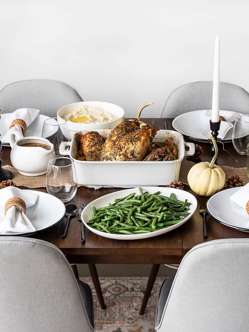 turkey dinner table images
