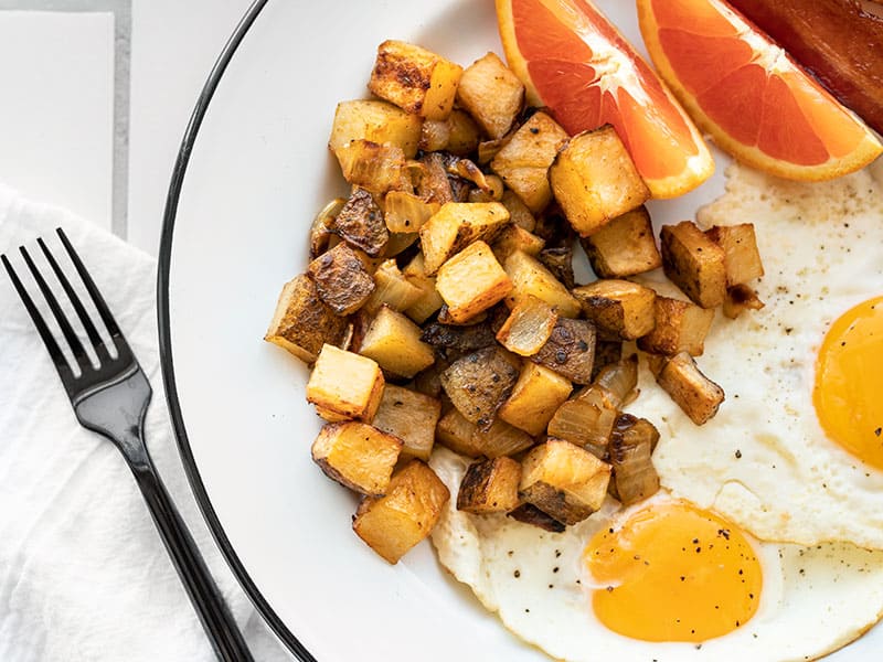 https://www.budgetbytes.com/wp-content/uploads/2020/01/Smoky-Roasted-Breakfast-Potatoes-plate.jpg