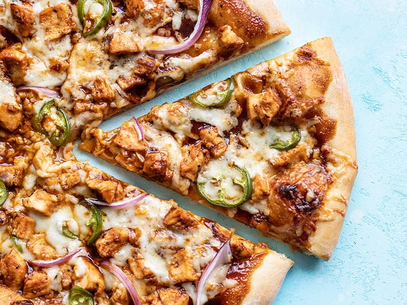 middelen Installatie taal Homemade BBQ Chicken Pizza Recipe - Budget Bytes