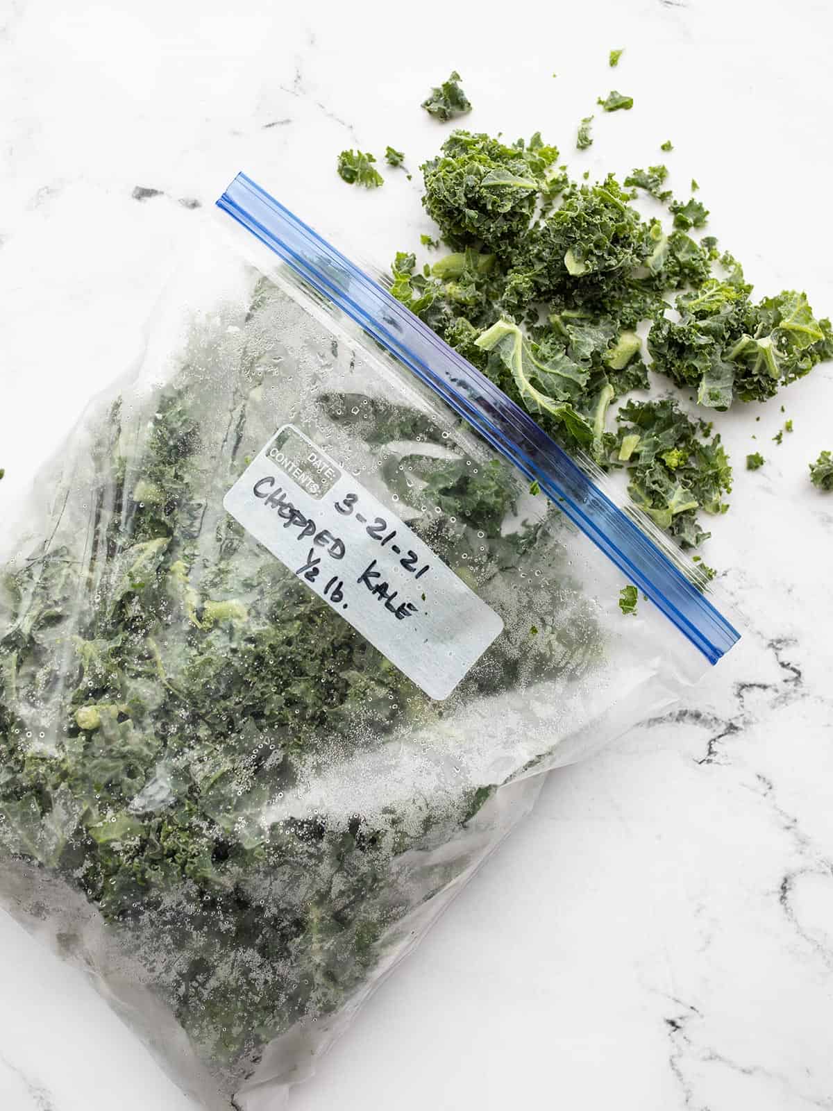 How to Freeze Kale (+ recipes for how to use it) - The Natural