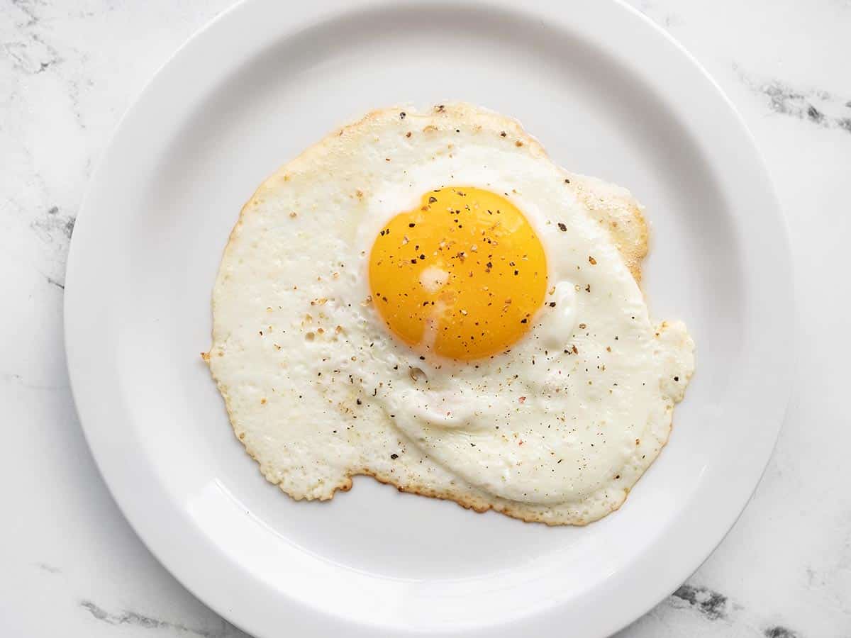 Easy Sunny-Side-Up Eggs Recipe 