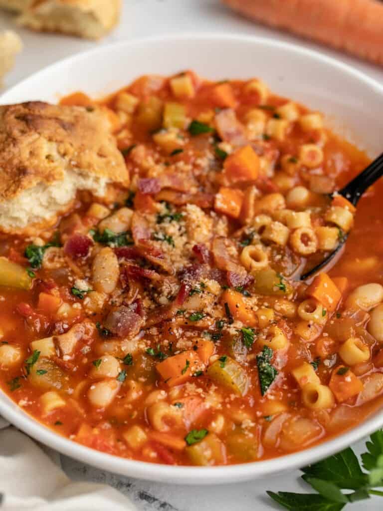 Pasta e Fagioli - Budget Bytes