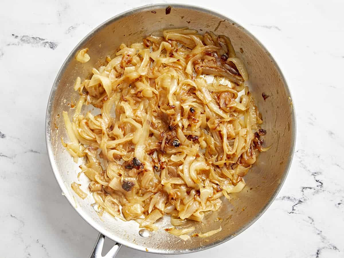 Caramelized onions in a pan after 40 minutes.